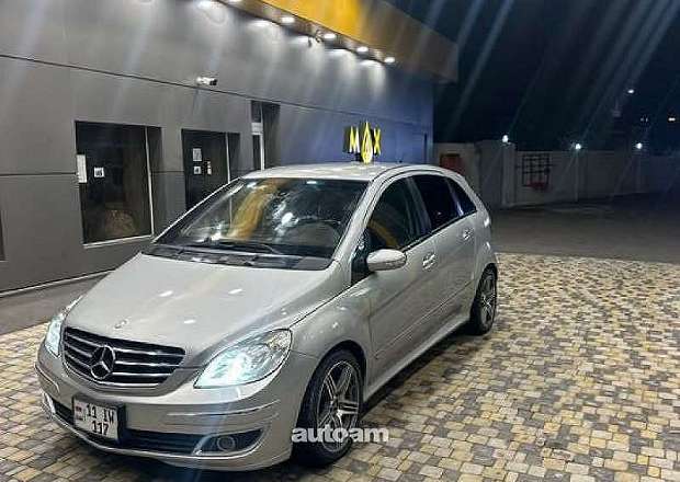 Mercedes-Benz B 170