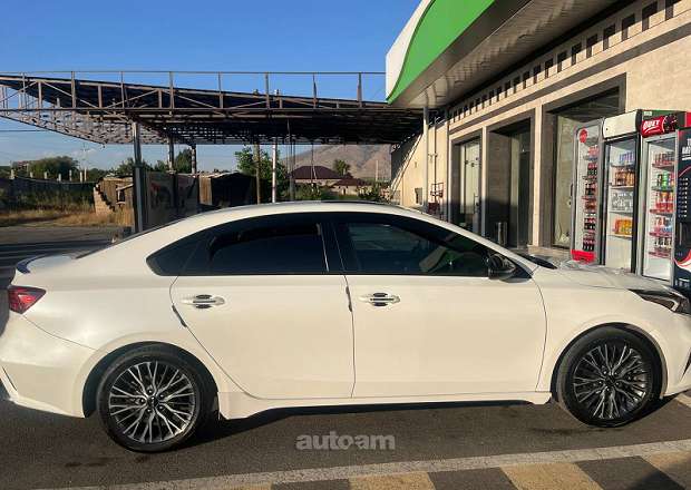 Kia Forte 2022 — photo 3