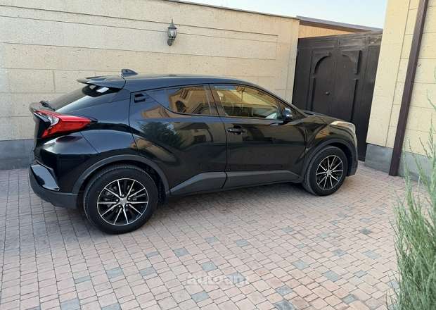 Toyota C-HR 2019 — լուսանկար 6