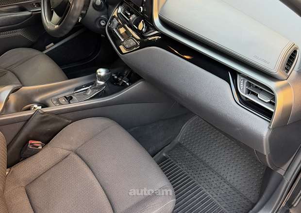 Toyota C-HR 2019 — լուսանկար 8