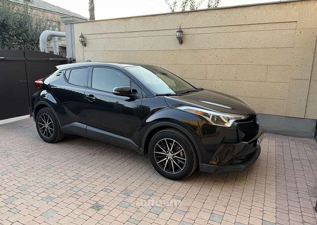 Toyota C-HR 2019 — լուսանկար 1