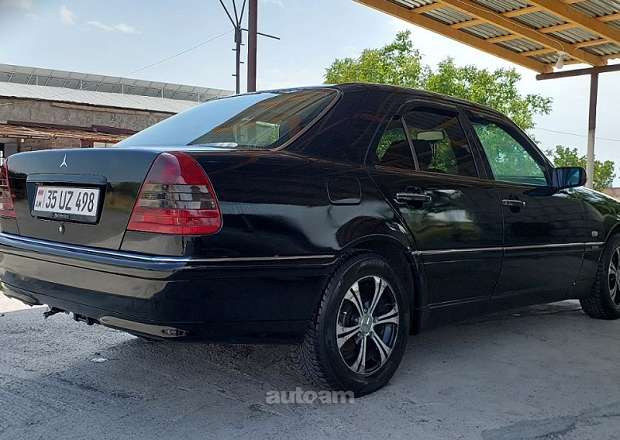 Mercedes-Benz C 220 1995 — photo 11