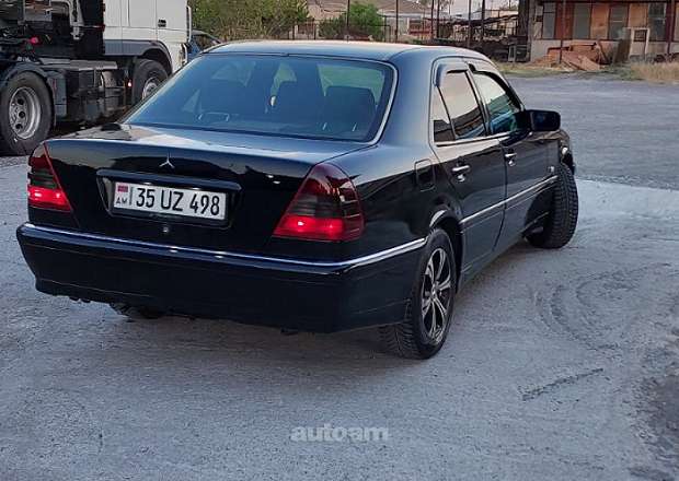 Mercedes-Benz C 220 1995 — photo 4