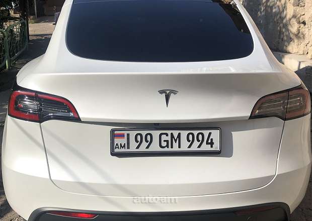 Tesla Model Y 2024 — photo 3
