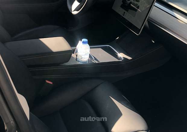 Tesla Model Y 2024 — photo 7