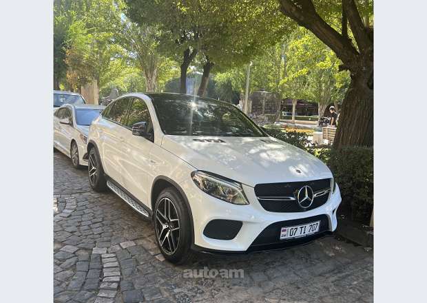 Mercedes-Benz GLE 43 AMG 2017 — լուսանկար 4