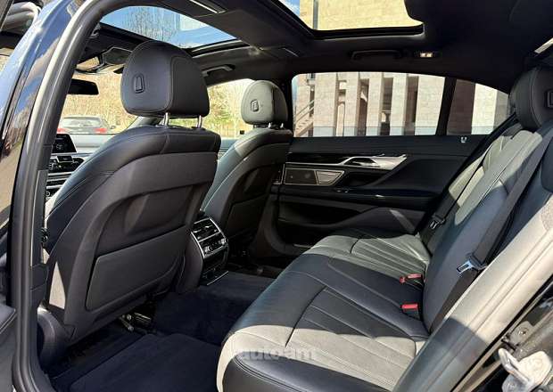 BMW 740 2018 — լուսանկար 5
