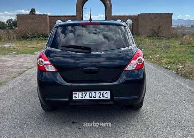 Nissan Tiida 2008 — photo 2