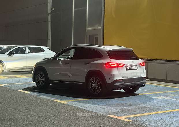 Mercedes-Benz GLA 35 AMG 2021 — photo 5