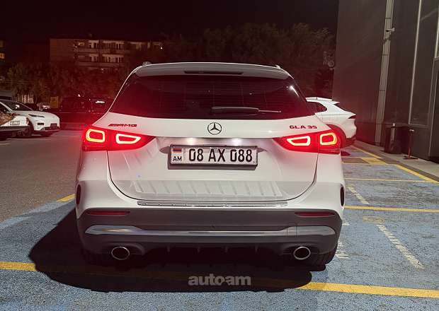 Mercedes-Benz GLA 35 AMG 2021 — photo 2