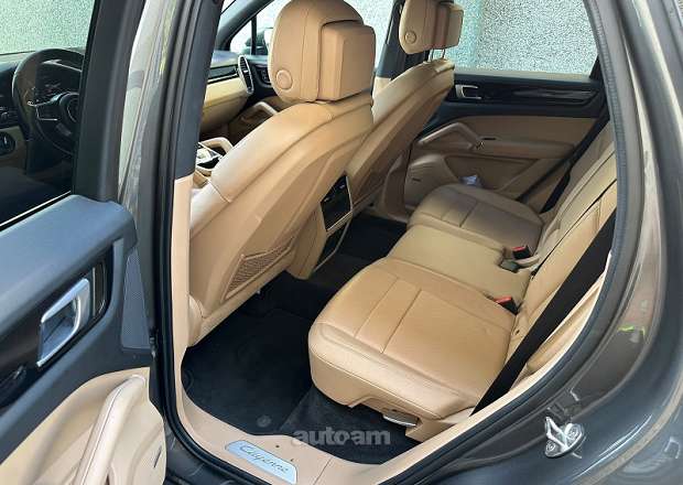 Porsche Cayenne 2021 — լուսանկար 13