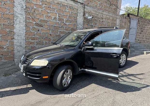 Volkswagen Touareg 2003 — լուսանկար 1