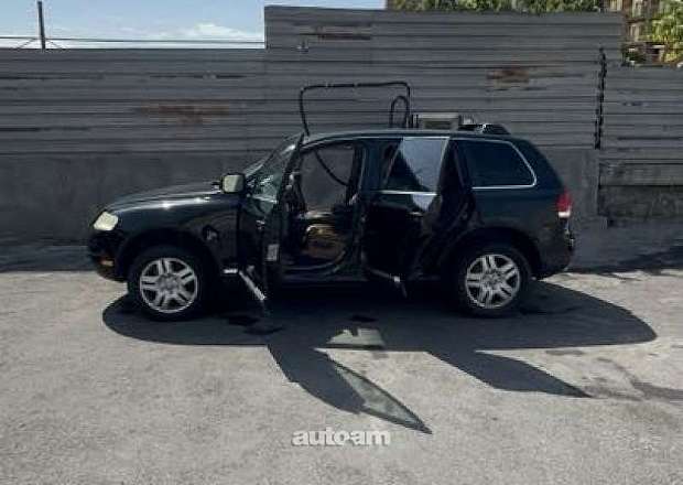 Volkswagen Touareg 2003 — լուսանկար 3