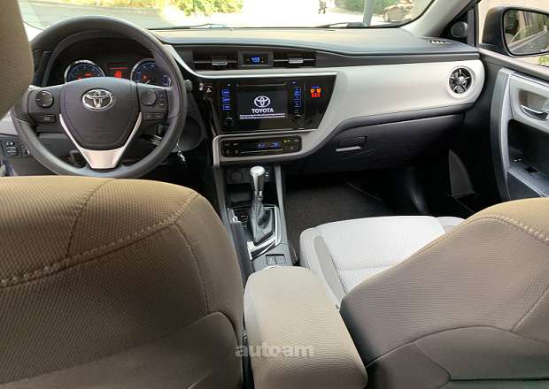 Toyota Corolla 2018 — լուսանկար 9