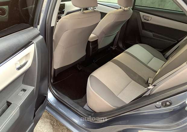 Toyota Corolla 2018 — լուսանկար 8