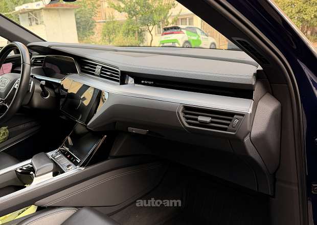Audi e-tron 2020 — photo 5