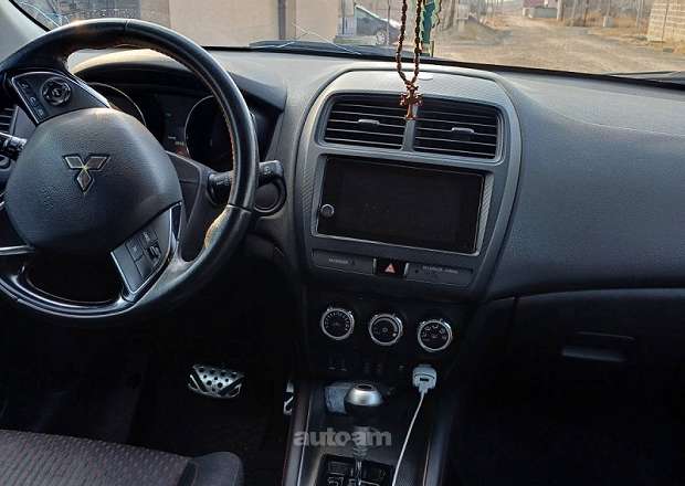 Mitsubishi Օutlander Sport