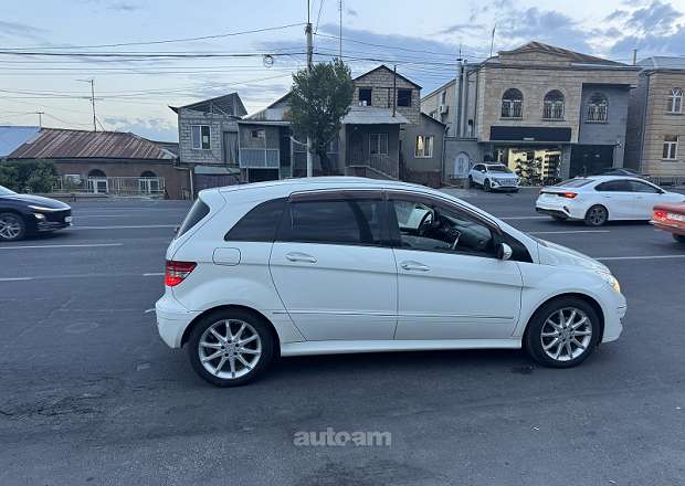 Mercedes-Benz B 170 2009 — լուսանկար 4
