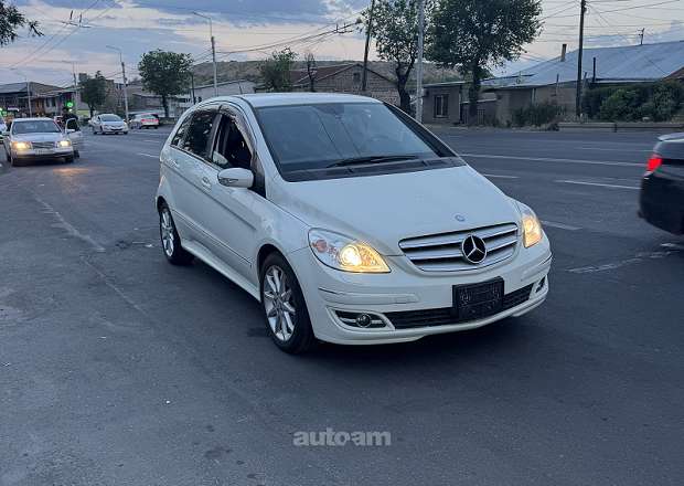 Mercedes-Benz B 170 2009 — լուսանկար 1
