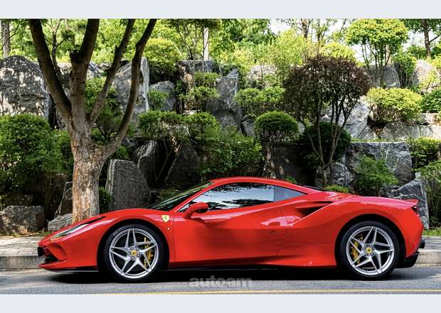 Ferrari F8