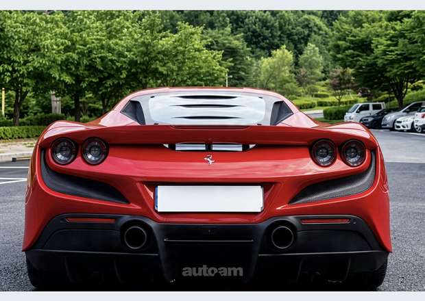 Ferrari F8