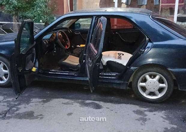 Mercedes-Benz 180 1998 — լուսանկար 1
