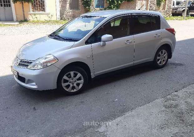 Nissan Tiida 2009 — լուսանկար 2