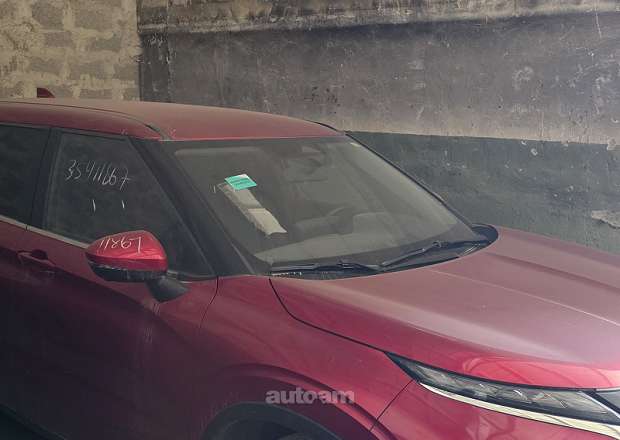 Mitsubishi Outlander 2021 — լուսանկար 2