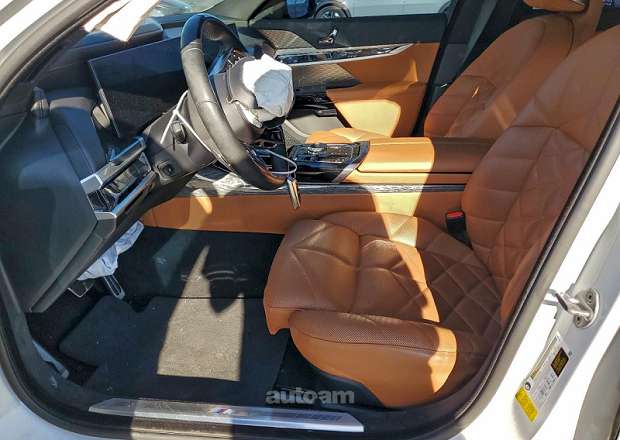 BMW 740
