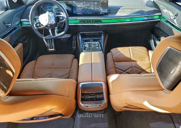 BMW 740
