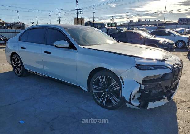 BMW 740