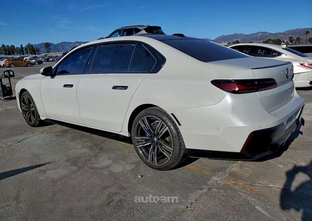 BMW 740
