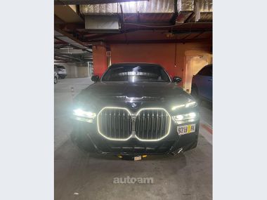 BMW 740  2023 