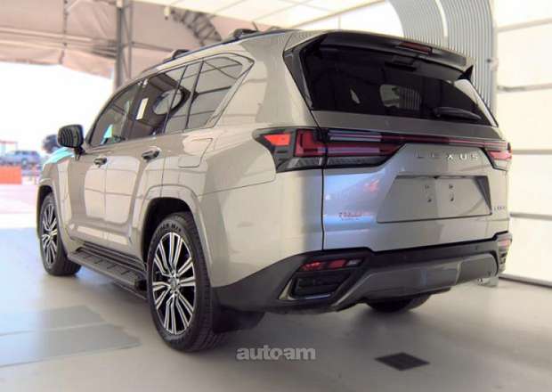 Lexus LX 600