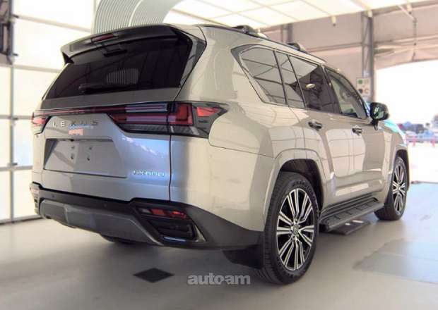 Lexus LX 600