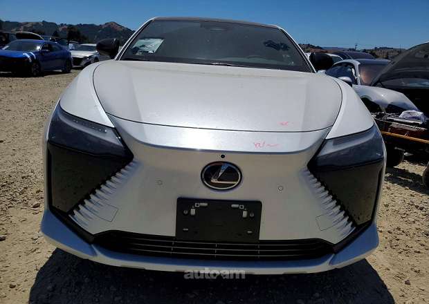 Lexus RZ 300
