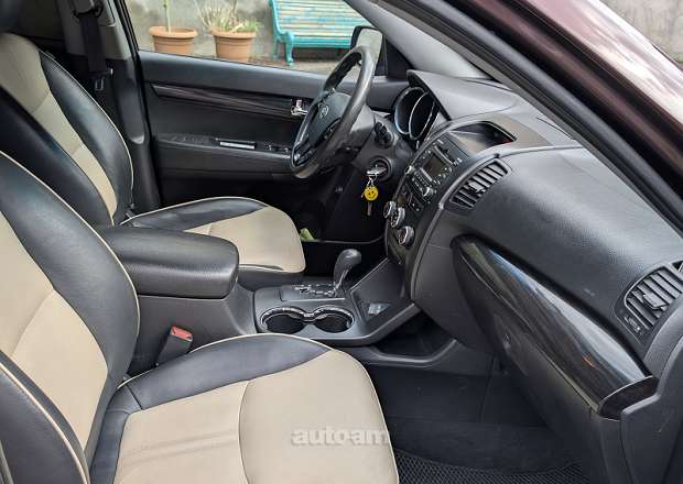 Kia Sorento 2011 — լուսանկար 2