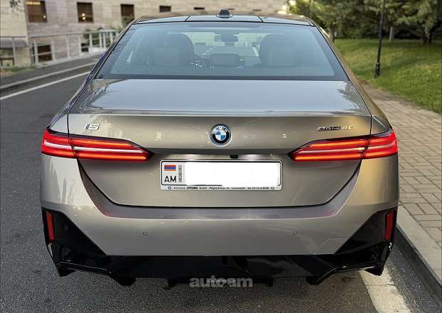 BMW i5