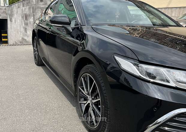 Toyota Camry 2021 — լուսանկար 6