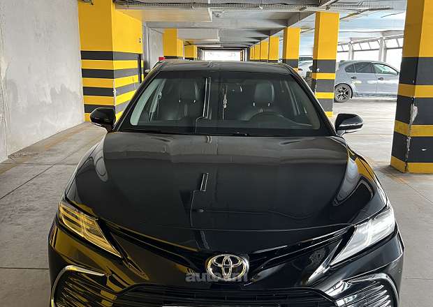 Toyota Camry 2021 — լուսանկար 1