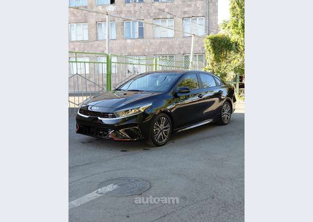Kia Forte 2022 — լուսանկար 2