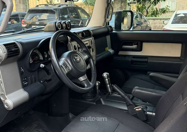 Toyota FJ Cruiser 2008 — photo 5