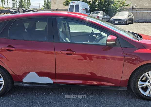 Ford Focus 2013 — լուսանկար 5