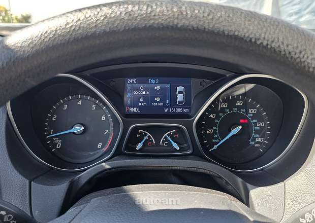 Ford Focus 2013 — լուսանկար 1