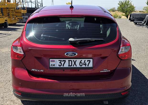 Ford Focus 2013 — լուսանկար 6