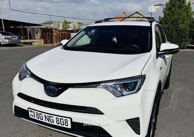 Toyota Rav 4 2018 — լուսանկար 1