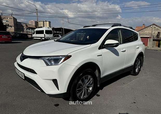 Toyota Rav 4 2018 — լուսանկար 2