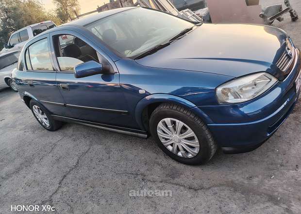 Opel Astra 2002 — լուսանկար 3