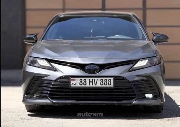 Toyota Camry 2022 — լուսանկար 3