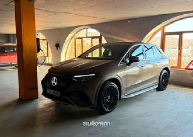 Mercedes-Benz EQE SUV 2023 — photo 2